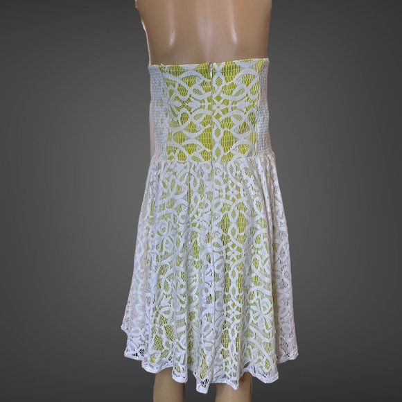 Guess Strapless Dress Size 14 Green White Knee Length Full Lace Stretch Lined - Picture 3 of 16